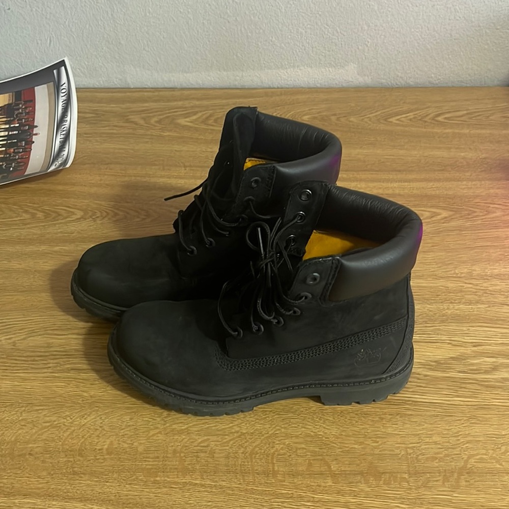black timberland boots